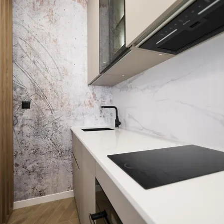 Platea Magna Lux Apartman Zára