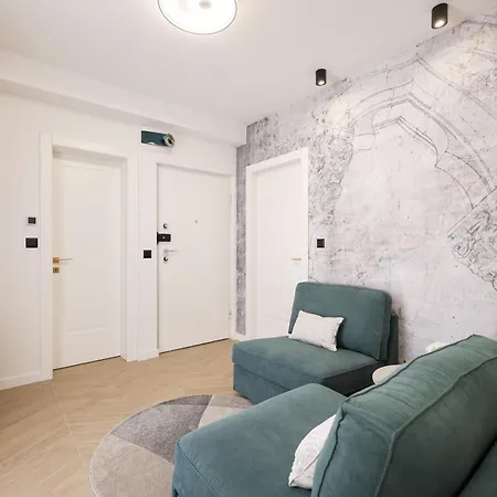 Platea Magna Lux Zára