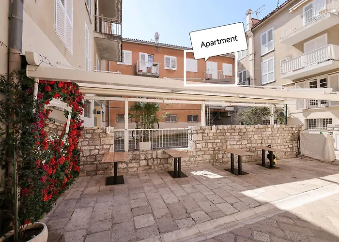 公寓 Platea Magna Lux