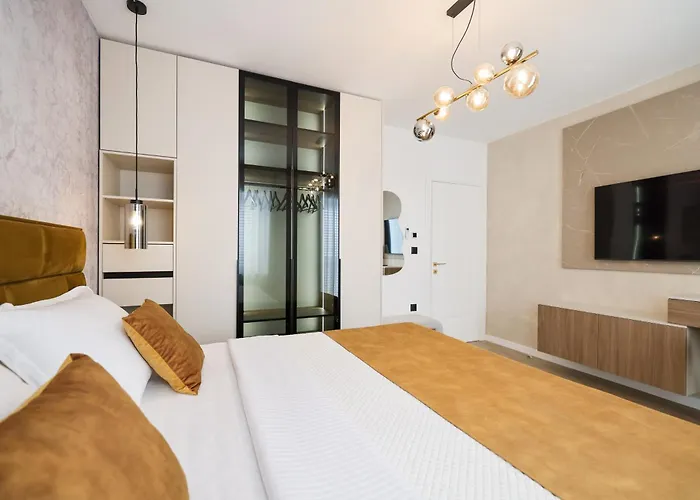 公寓 Platea Magna Lux *