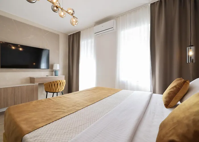 公寓 Platea Magna Lux *