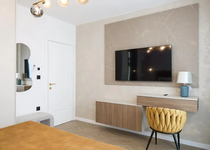 Platea Magna Lux 公寓 *