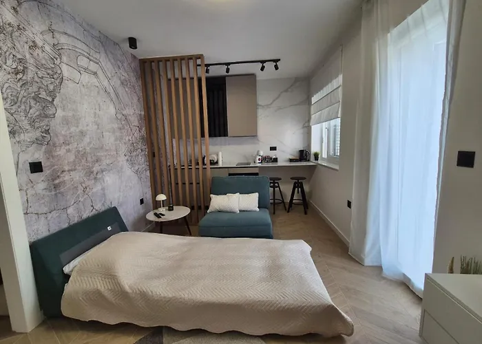 公寓 Platea Magna Lux